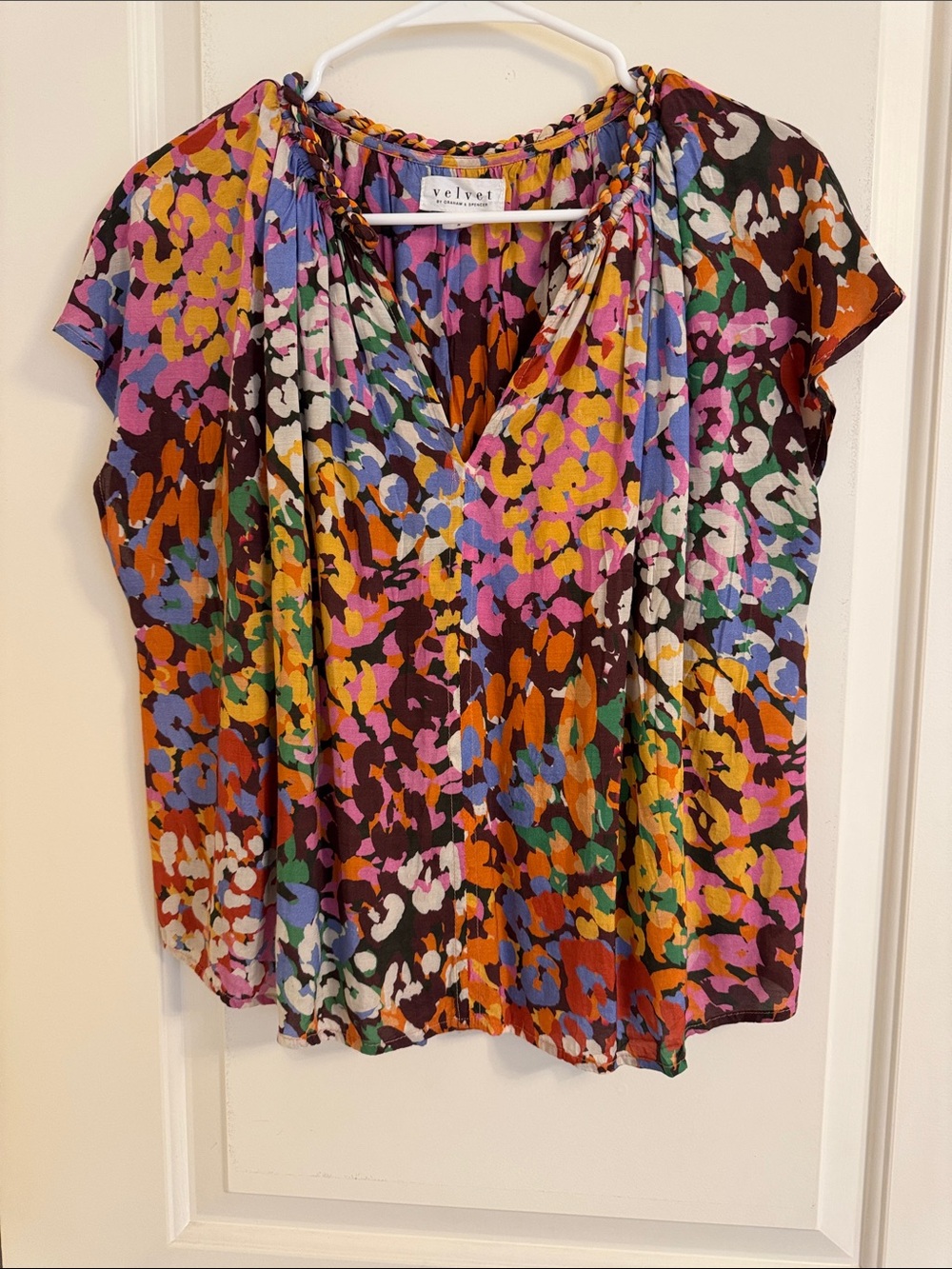 Velvet by Graham & Spencer Multicolor Floral Print V-Neck Top